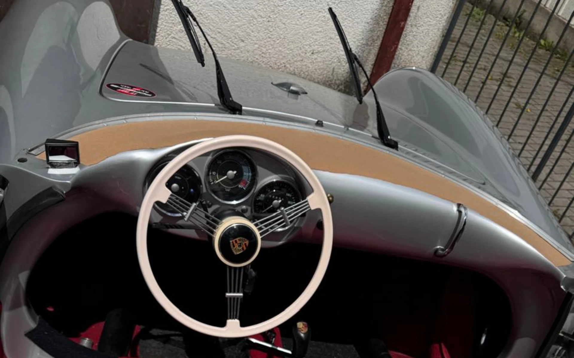 neues-leder-am-oldtimer